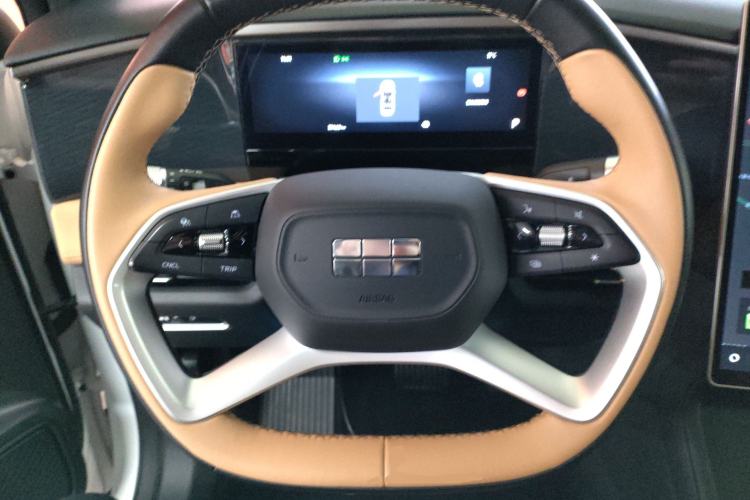 Used Geely Galaxy L7 2024 1.5T 115 km PLUS Dragon Edition