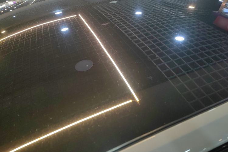 Used Hongqi EH7 2024 760 Pro+ Four-Wheel Drive Version Roof