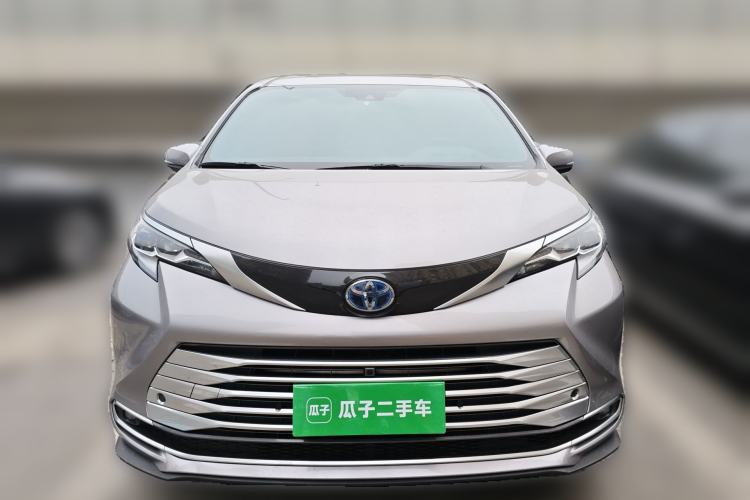 Used Toyota SIENNA 2021 2.5L Hybrid Platinum Edition Front