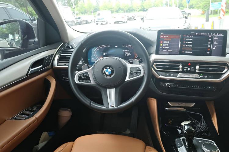 Used BMW X4 2022 xDrive 25i M Sport Package Steering Wheel