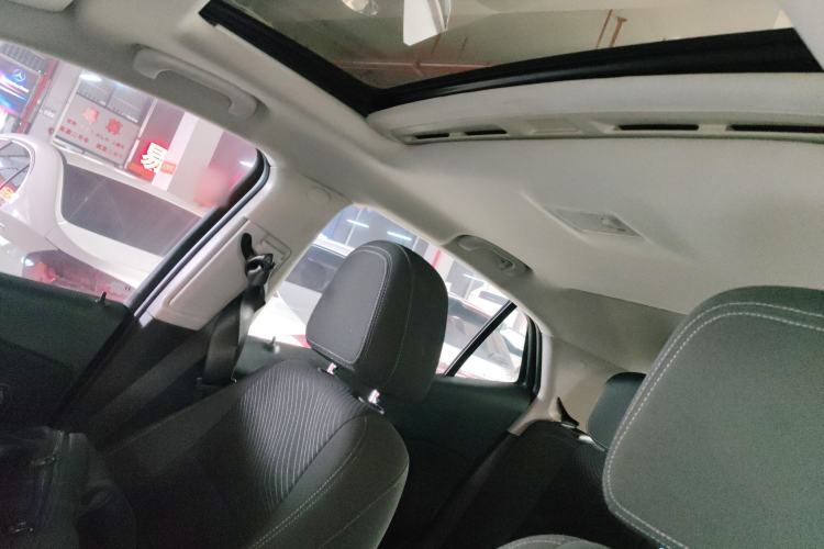 Used Buick Encore 2014 1.4T Automatic Two-Wheel Drive Urban Elite Model Headliner