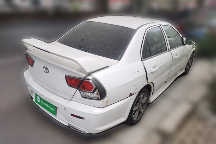 Used Soueast V3 Lingyue 2012 Revised Version 1.5L Manual – Style Edition
