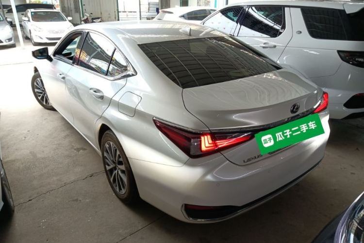 Used Lexus ES 2023 200 Excellence Edition

