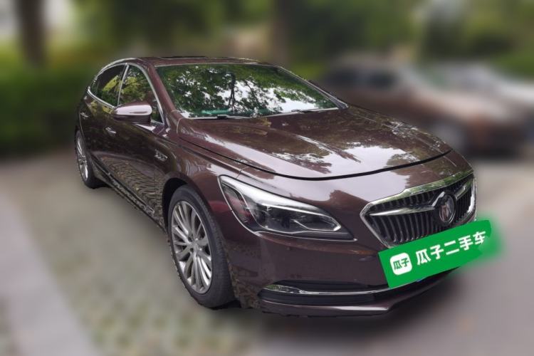 Used Buick LaCrosse 2018 28T Luxury Model Front Right 45 Deg