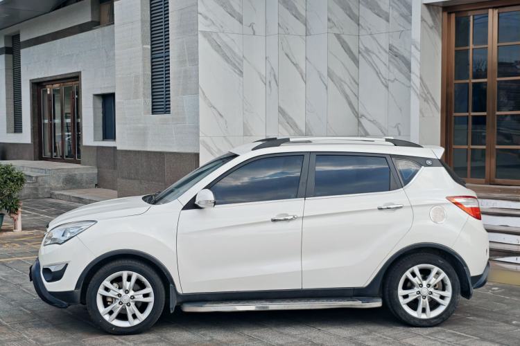 Used Changan CS35 2014 1.6L Automatic Luxury Model China IV Standard
