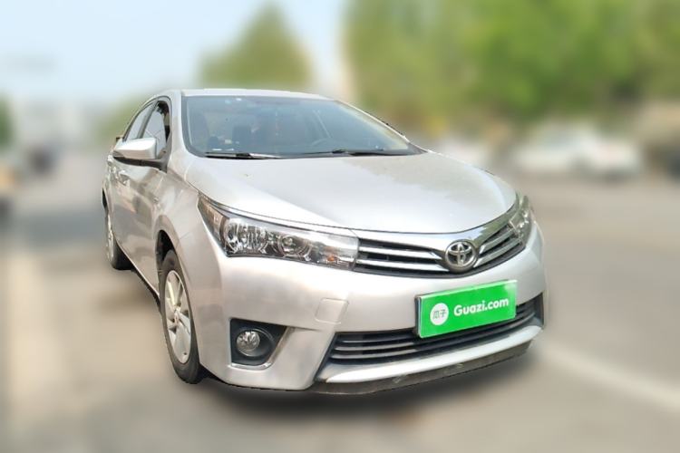 Used Toyota Corolla 2014 1.6L CVT GL Front Right 45 Deg