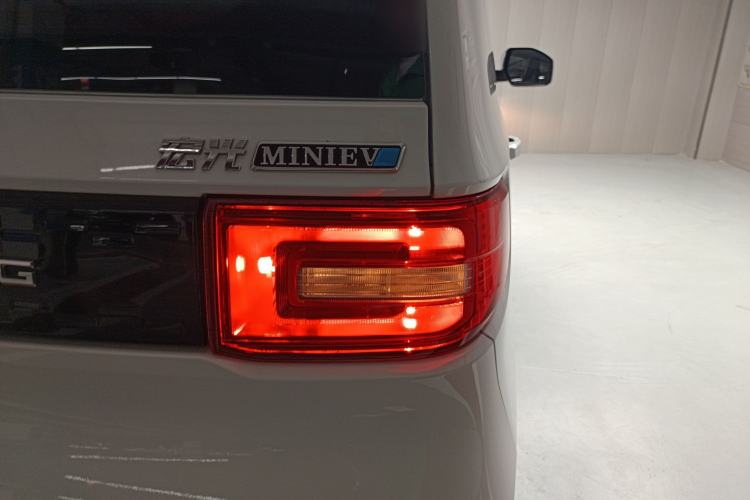 Used Wuling Hongguang MINIEV 2022 Easy Version Lithium-NMC Exterior 3