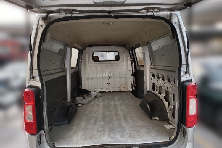 Used CHANGAN KAICHENG Ruixing M80 2018 1.5L Base Model Van Semi-Blind Window Flat Roof Rear-Hinged Doors 4G15S