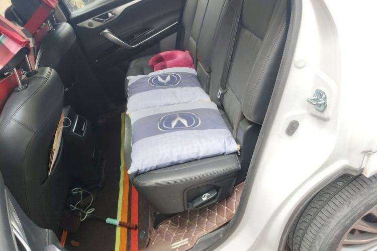 Used CHANGAN CS95 2021 2.0T Two-Wheel Drive Luxury Version
