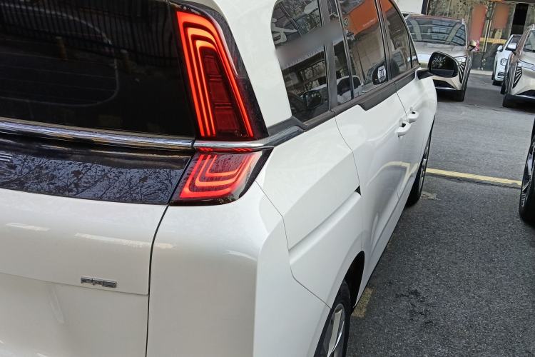 Used Bestune NAT 2023 PRO Comfortable Travel Battery-Swap Version 401km