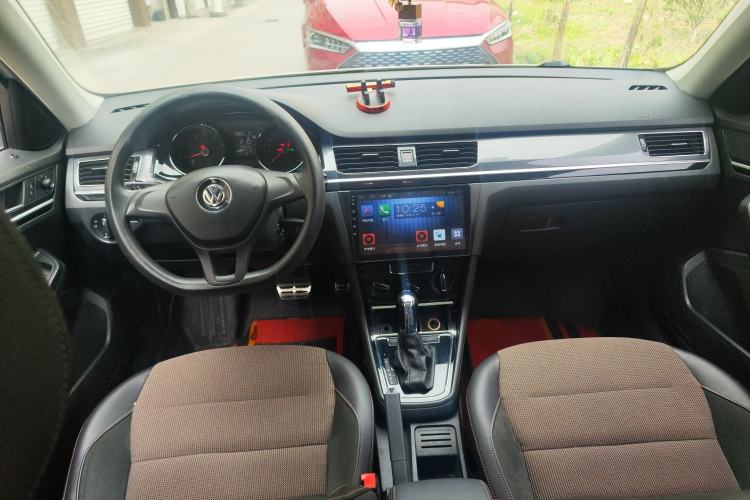 Used Volkswagen C-TREK 2017 230TSI DSG Comfort Version
