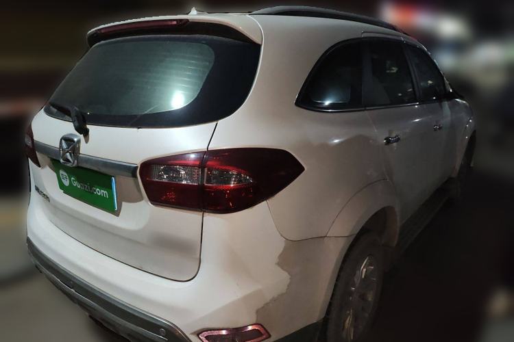 Used JMC Yusheng S350 2016 2.0T Automatic Two-Wheel Drive Gasoline Luxury Version with Sunroof 5 Seats
