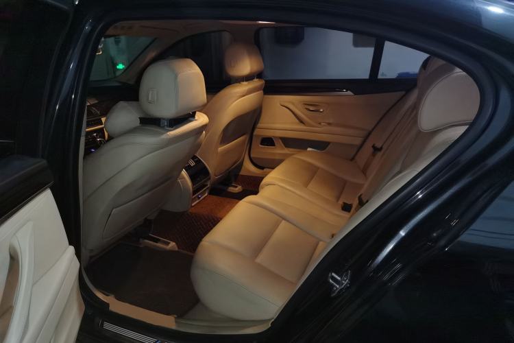 Used BMW 5 Series 2013 530Li Leading Model