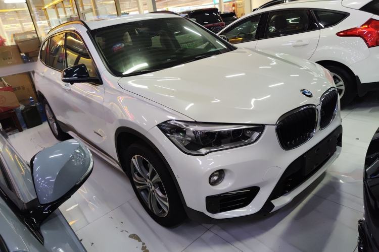 Used BMW X1 2016 sDrive18Li Luxury Model Front Right 45 Deg