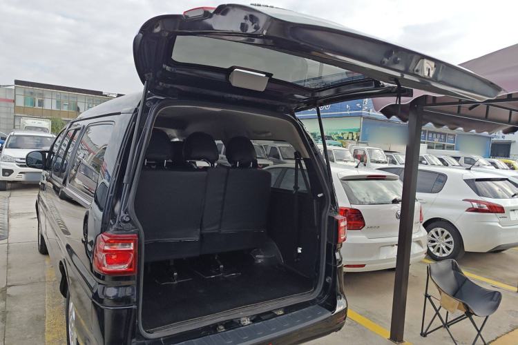 Used FORTHING Lingzhi 2022 M5L 1.6L Utility Model 7 Seats
