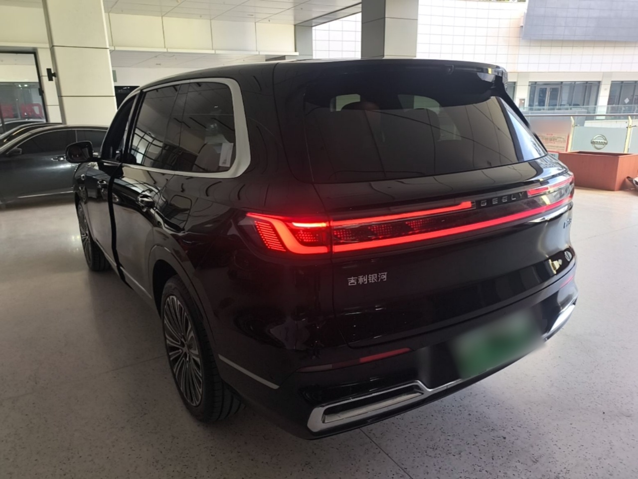 Geely Galaxy M9 2025 Model 210km Four-Wheel-Drive Leading Edition — снимка 13