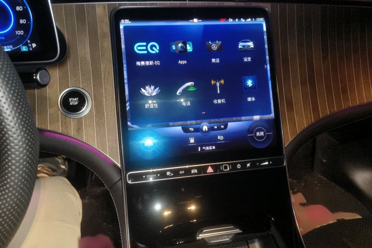 Used Mercedes-Benz EQE 2022 350 Pioneer Edition Audio And AC Panel