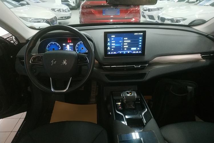 Used Hongqi E-QM5 2024 450km Range Commuter Version
