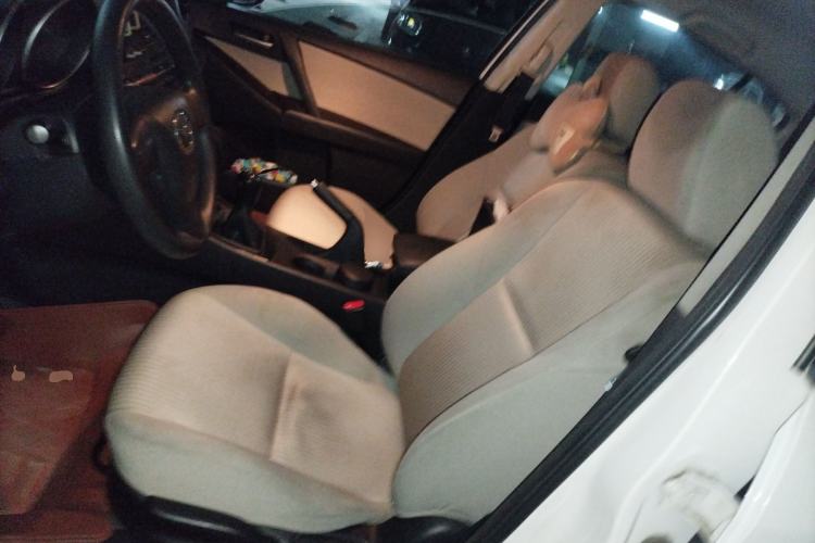 Used Mazda Mazda 3 2015 Sedan 1.6L Manual Comfort Model
