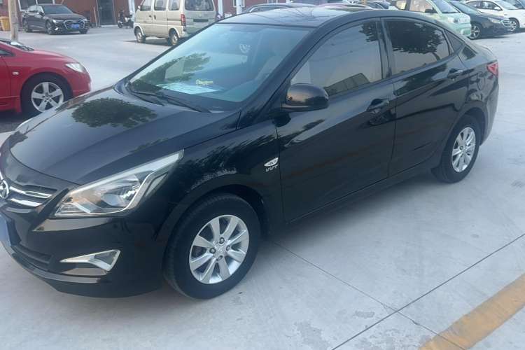 Used Hyundai Verna (older generation) 2014 1.4L Manual Smart GLS Trim