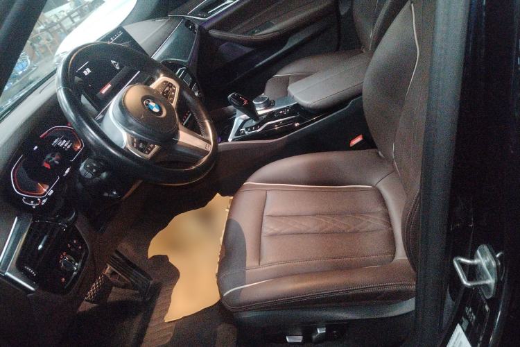 Used BMW 5 Series 2022 530Li Leading Model M Sport Package Left Front Seat