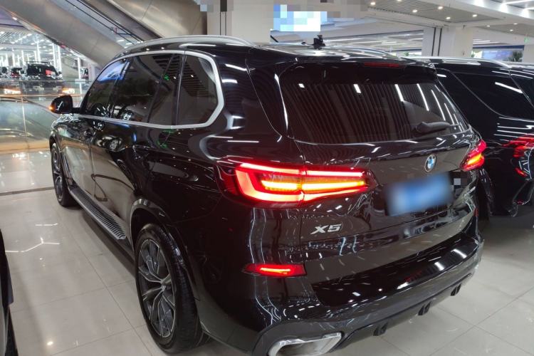 Used BMW X5 2022 Restyled xDrive 30Li Luxury Version M Sport Package
