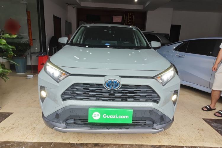 Used Toyota RAV4 2020 Dual-Engine 2.5L E-CVT Two-Wheel Drive Elite Edition Front