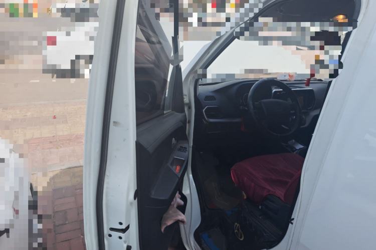 Used CHANGAN KAICHENG Ruixing M60 2023 1.5L GDI Comfort-Class Passenger Vehicle 6/7 Seats
