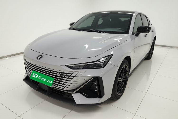 Used CHANGAN UNI-V 2023 1.5T Prestige Model