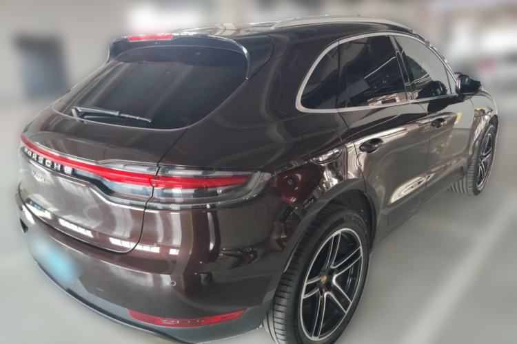 Used Porsche Macan 2020 Macan 2.0T Rear Right 45 Deg