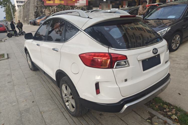 Used Bestune X80 2015 2.0L automatic comfort version
