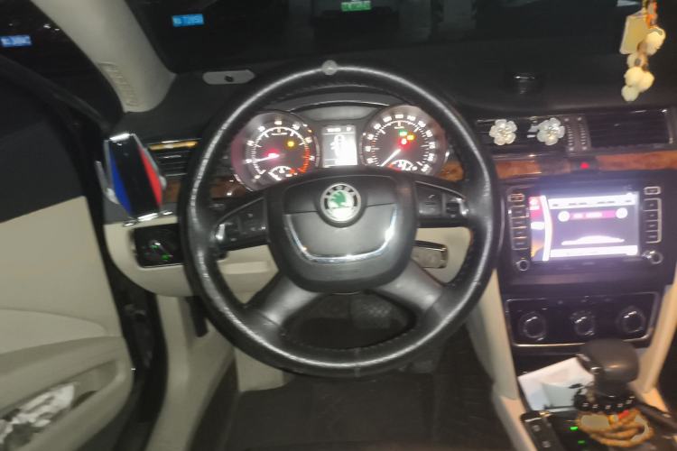 Used Skoda Superb 2012 1.8TSI Automatic Elegant Edition Steering Wheel