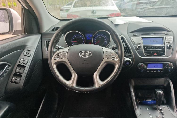 Used Hyundai ix35 2012 2.0L Automatic Two-Wheel Drive Elite Edition GLS Steering Wheel