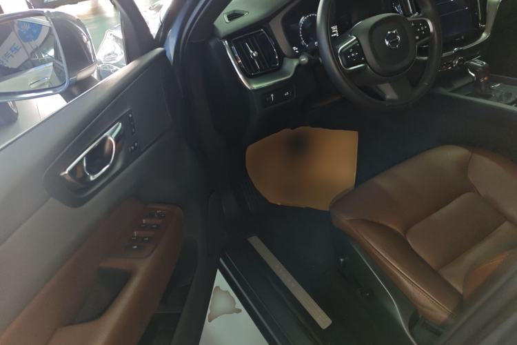 Used Volvo XC60 2021 T5 4x4 Smart Luxury Edition Driver Seat