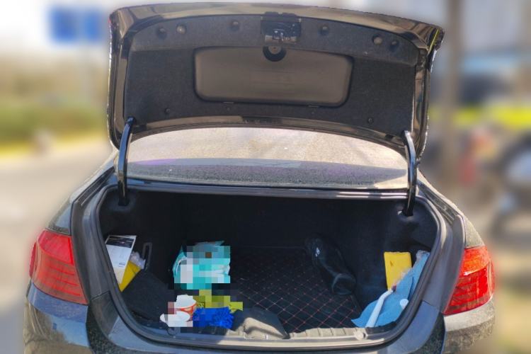 Used BMW 5 Series 2014 520Li Elegant Model
