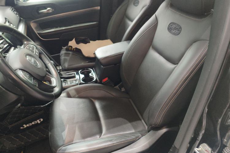 Used Jeep Grand Commander 2018 2.0T Four-Wheel Drive Smart Enjoyment Version China V Emission Standard