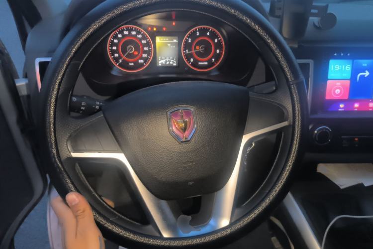 Used Jinbei Hiace King 2021 2.0L City Transport King Series Express Model Standard Top 6-Seater 1TZS
