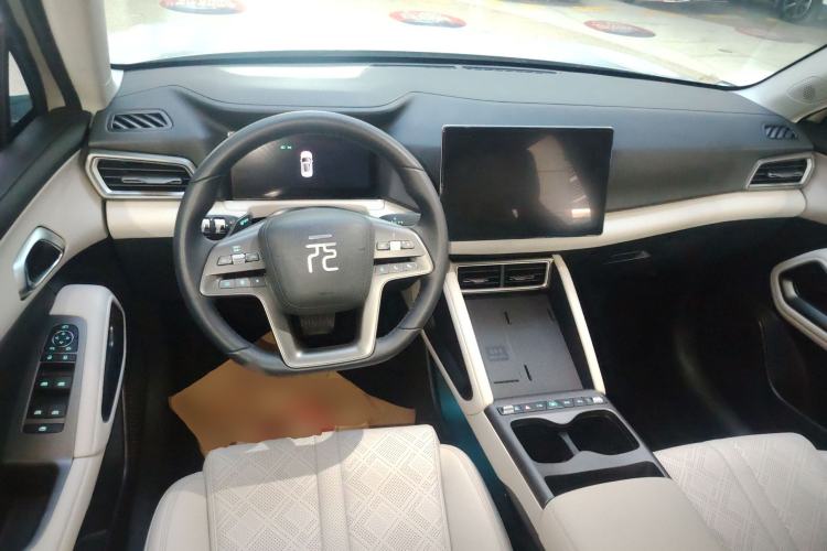 Used BYD Yuan UP 2025 Intelligent Driving Version 401 km Leading Edition
