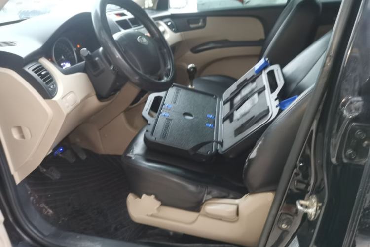 Used Kia Sportage 2013 2.0L Manual Two-Wheel Drive GL Trim Left Front Seat