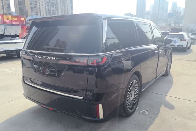 Used VOYAH Dream 2025 EV Four-Wheel Drive Prestige Qiankun Edition