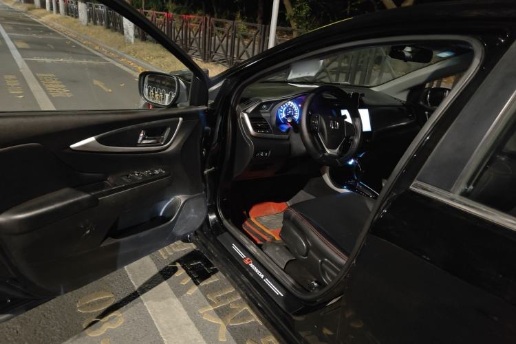 Used Honda Crider 2016 1.8L CVT Luxury Edition
