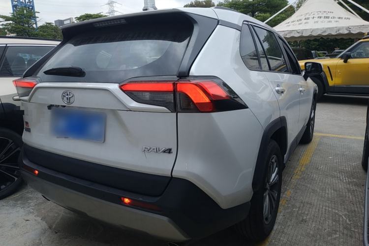 Used Toyota RAV4 2023 2.0L CVT Two-Wheel Drive Fashion Plus Edition Rear Right 45 Deg