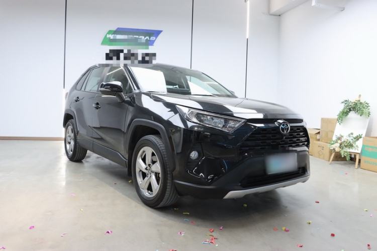 Used Toyota RAV4 2022 2.0L CVT Two-Wheel Drive Fashion Plus Edition
