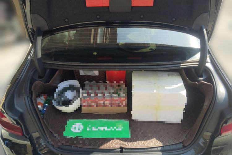 Used BMW 5 Series New Energy 2022 Updated Version 535Le Luxury Package Trunk