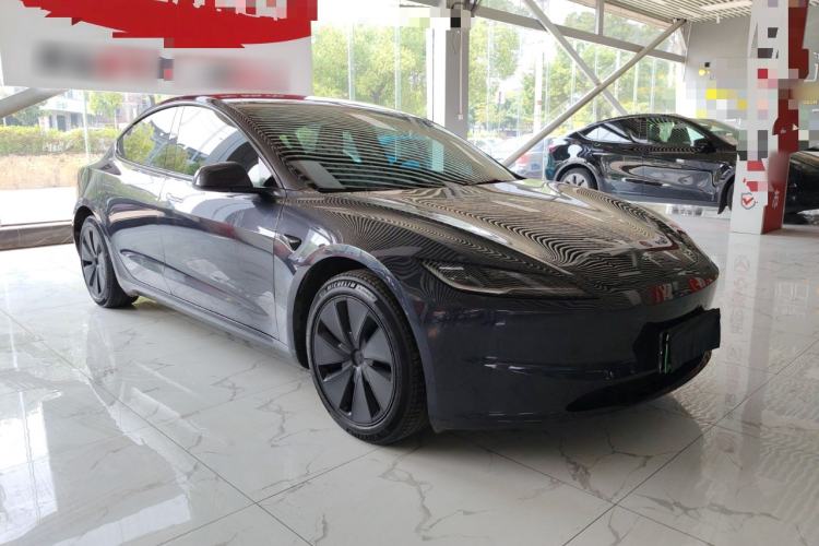 Used Tesla Model 3 2023 Rear-Wheel-Drive Version Front Right 45 Deg