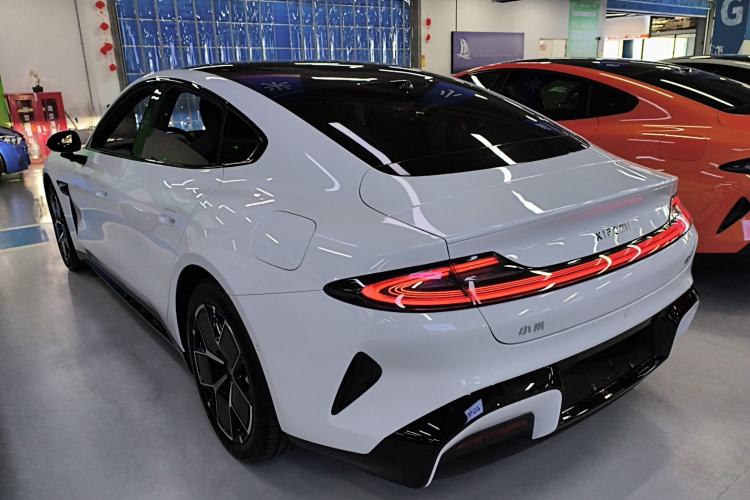 Used Xiaomi Auto SU7 2024 Rear-Drive Ultra-Long Range Advanced Pro-Level Intelligent Driving Version Rear Left 45 Deg