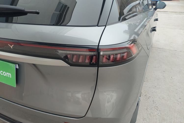 Used Chery Tiggo 9 2023 2.0T Dual-Clutch Two-Wheel Drive Prestige Version 5 Seats
