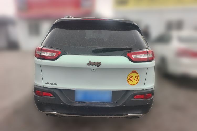 Used Jeep Cherokee 2016 2.4L Professional Smart Version
