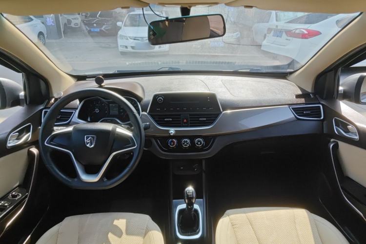 Used Baojun 310W 2017 1.5L Manual Comfort Version China V