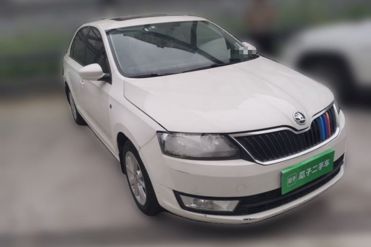 Used Skoda Rapid 2015 1.4L Manual Smart Selection Model Front Right 45 Deg